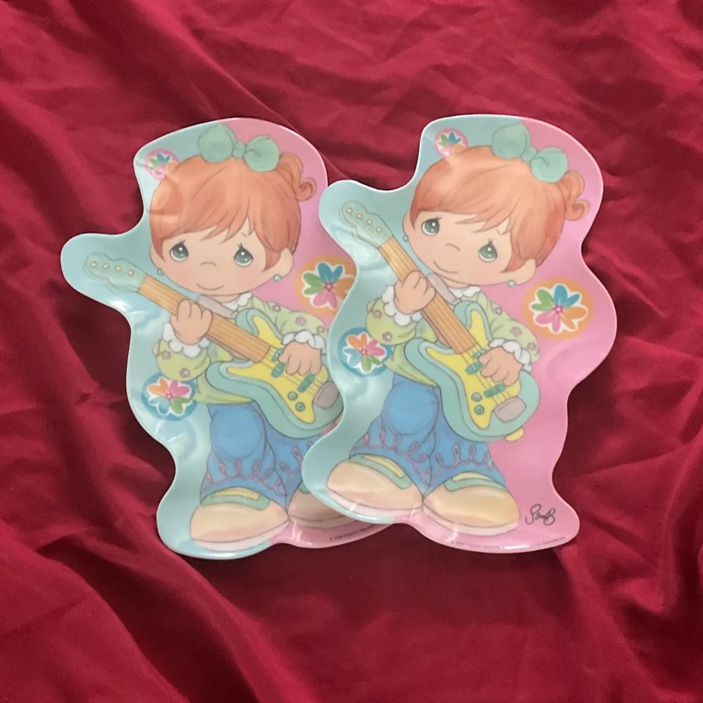 Gibson Pink and Aqua Cartoon Guitar Child-Shaped Dinner Plates